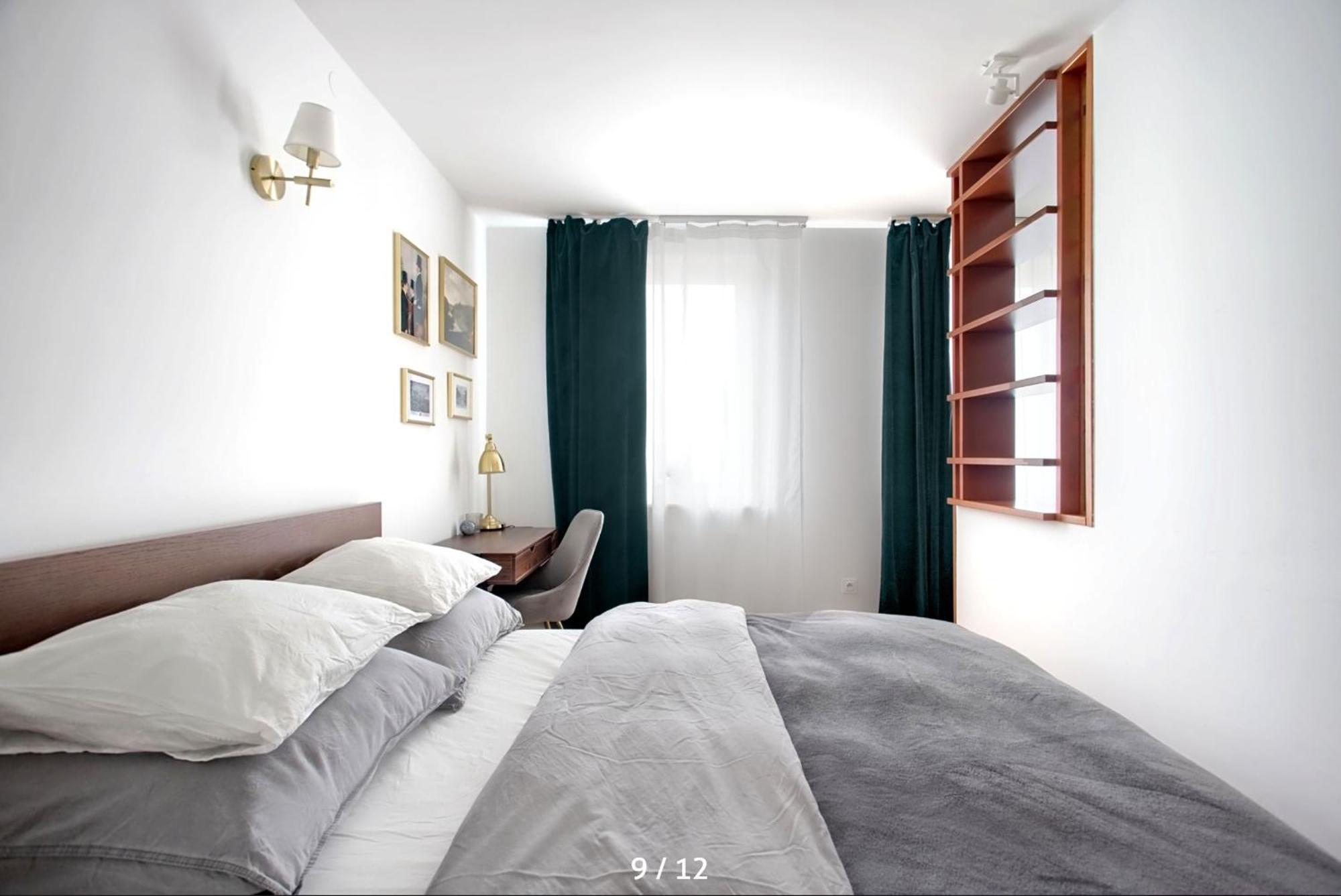Spacious Quiet Apt Close To The Belvedere Palace Lägenhet
